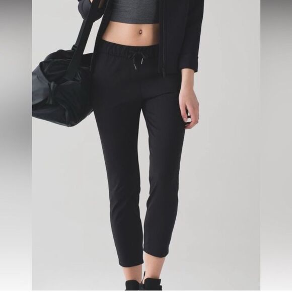 Lululemon On The Fly Pant *28" - Black size 4 - Picture 1 of 12